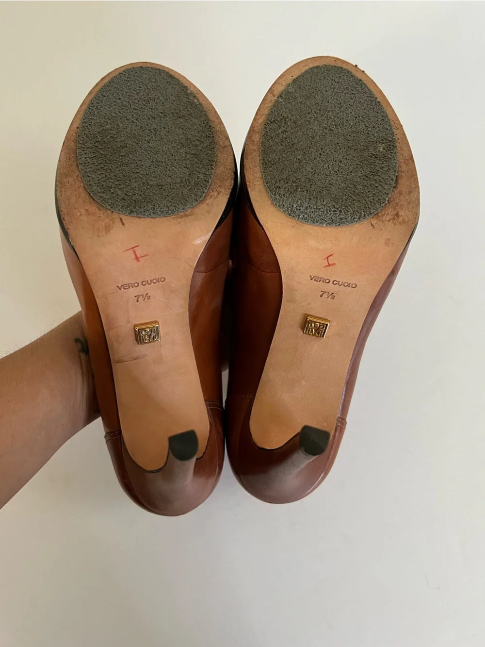 Pour La Victoire Platform Brown Leather Penny Loafer Pumps Size 7.5